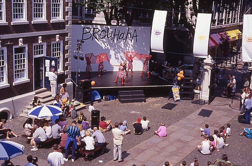 1995 Brouhaha courtyard Photograh Chris Kennedy 03