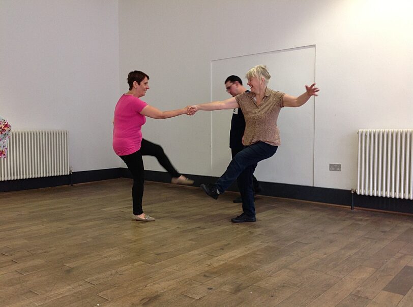 Blue Room explore Siobhan Davies Dance New Work: material / rearranged / to / be